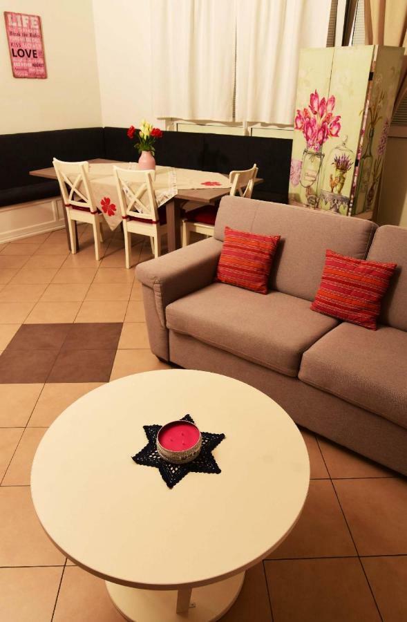 Studio Tami I Barbi Apartamento Opatija Exterior foto