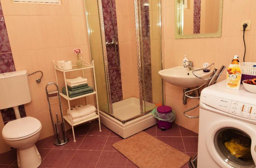 Studio Tami I Barbi Apartamento Opatija Exterior foto